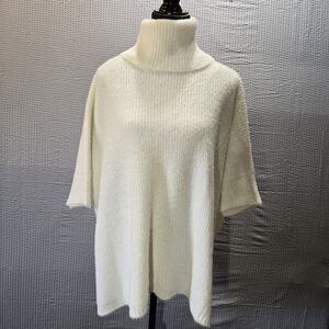 Hippie Rose White Turtleneck Sweater XS Cozy And Soft Doleman Sleeve